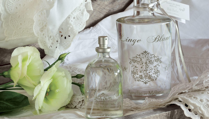 detail AMÉLIE et MÉLANIE - Linge Blac, bytový difuzér 300 ml